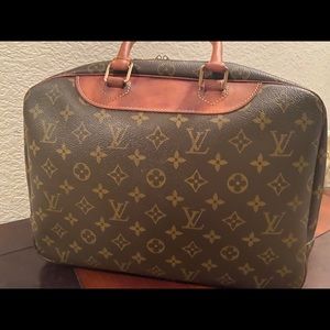 Louis Vuitton Authentic Deauville